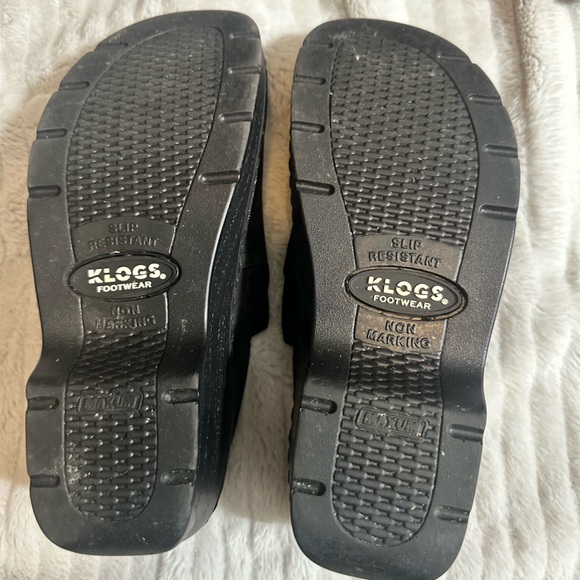 Women’s Klogs - Picture 2 of 6
